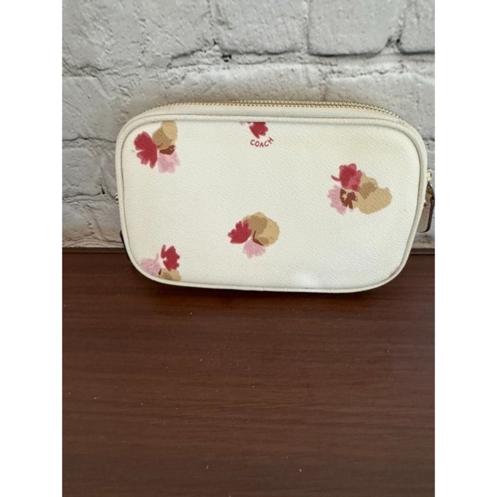 Coach Jamie Floral Print Camera Bag Chalk Leather Crossbody Wristlet NWOT - Picture 8 of 10